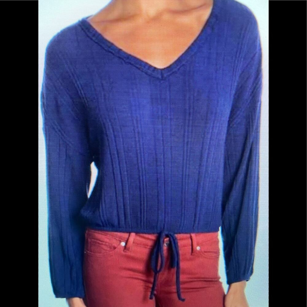 NWT White willow medium navy top